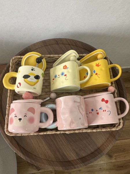 مجموعة من 6 اكواب سيراميك