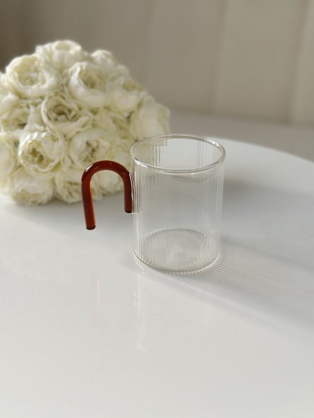 كوب شفاف إيد بُنيه